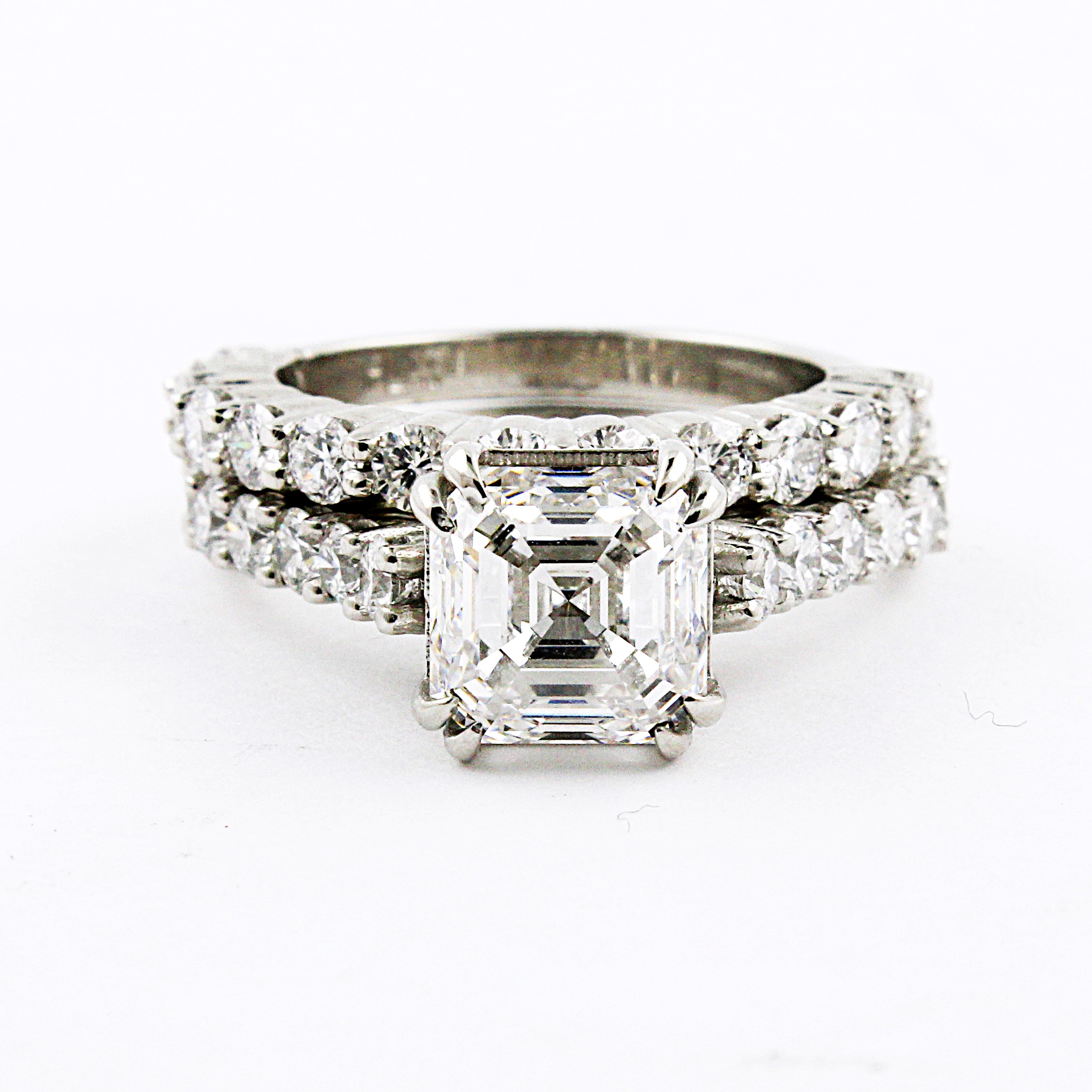 Asscher Cut Bridal Set with Round Shape Side Diamonds
